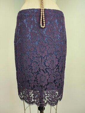 Banana Republic Purple Lace Over Navy Pencil Skirt Scalloped Hem   Ladies Size 2